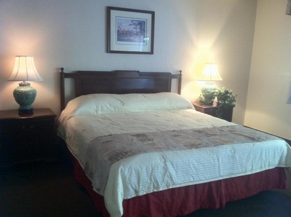 Caravelle Inn & Suites image 3